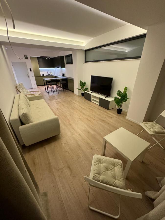 Warm Hotel Apartment Bükreş Dış mekan fotoğraf