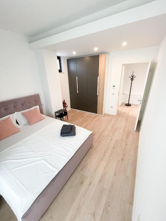 Warm Hotel Apartment Bükreş Dış mekan fotoğraf